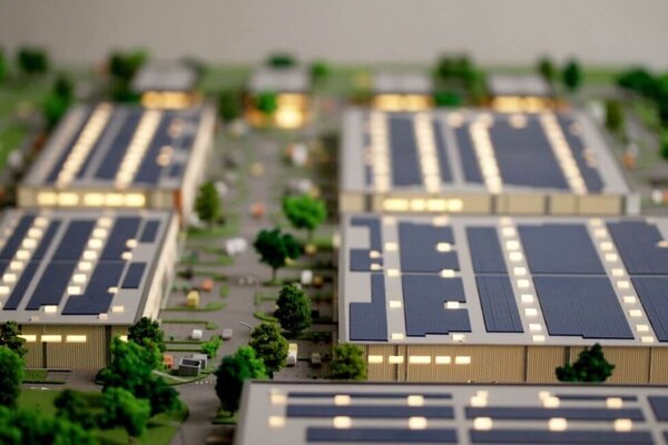 macheta cladiri panouri fotovoltaice